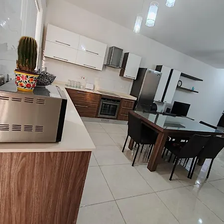 Spacious 3-bedroom In Msida A3 * Msierah